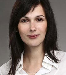 Julia Schreiber headshot